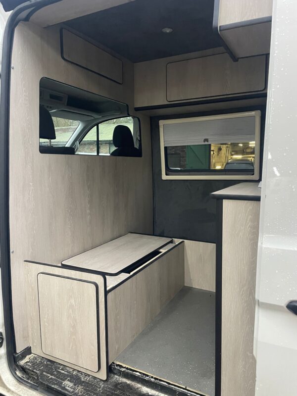 2017+ Crafter Closed Bulkhead L Shape Race Conversion Kit
