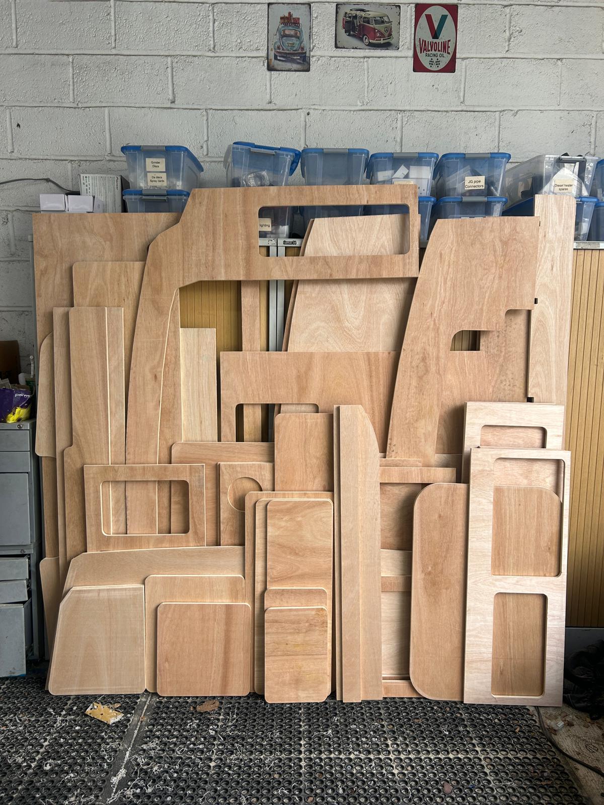 Sprinter Crafter all Years LWB closed Bulkhead L shape seating Race Van Race Conversion Kit